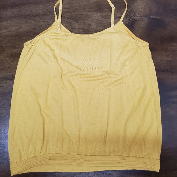 Mustard yellow tank - Picture 4 of 5